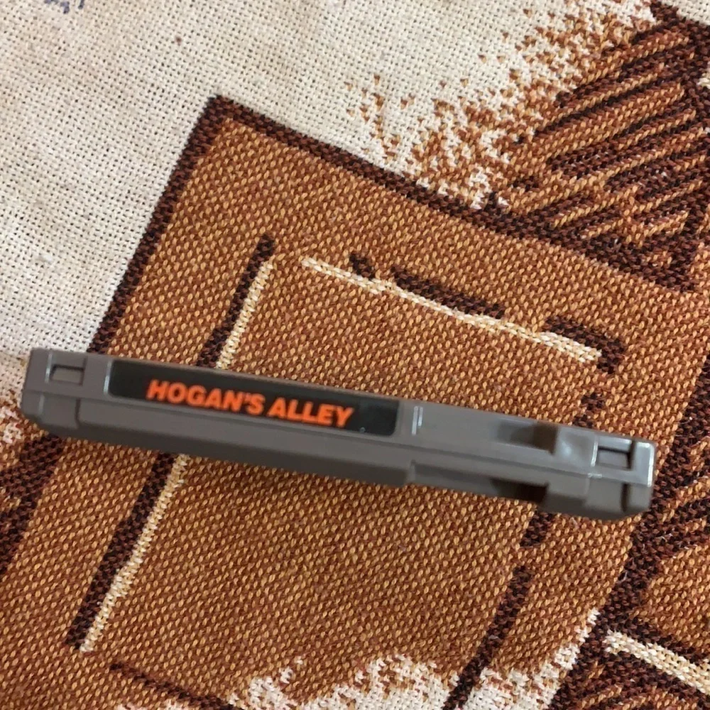 1985 Original Nintendo Hogan’s alley light gun series cassette game